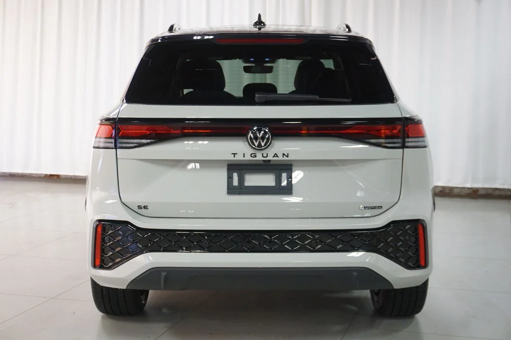 New 2026 Silver Volkswagen 2.0T SE R-Line Black image 6