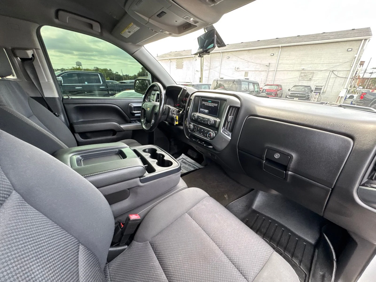 Used 2018 White Chevrolet LT image 32
