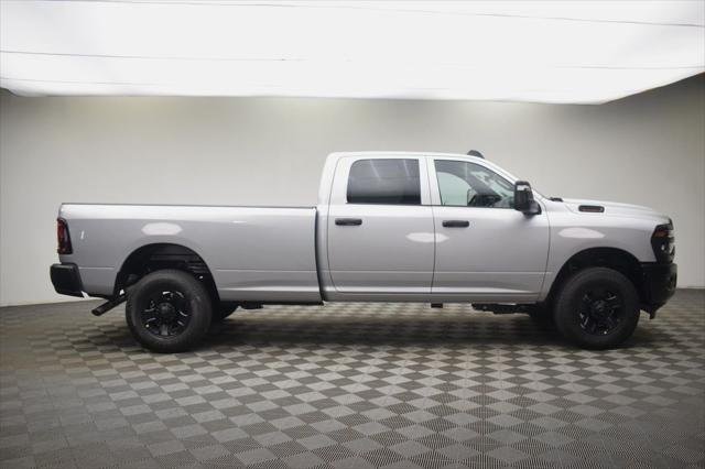 New 2026 Silver-Zynith Exterior Paint RAM TRADESMAN image 3