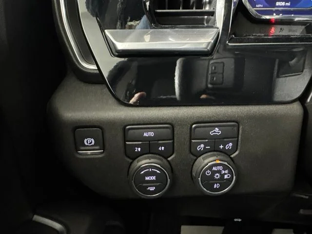 Used 2025 Summit White Chevrolet RST image 19