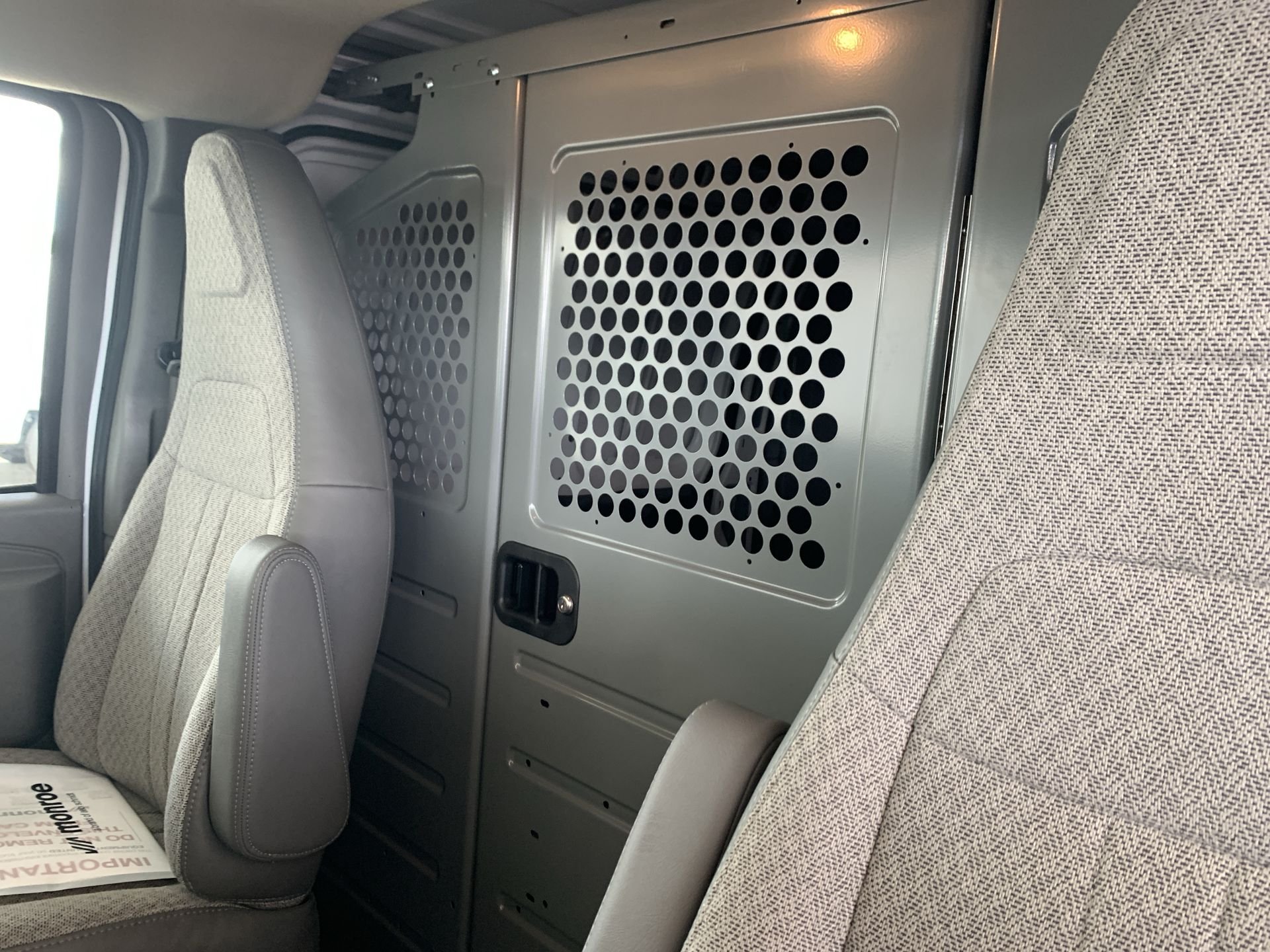 2025 GMC Savana Cargo Work Van - Photo 49