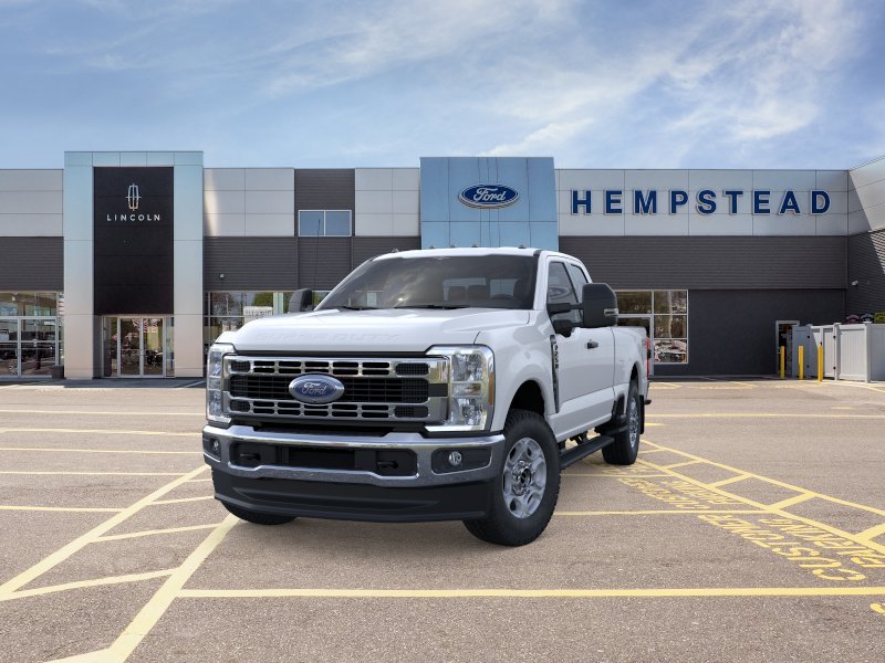 New 2026 Oxford White Ford F-250® XLT image 2