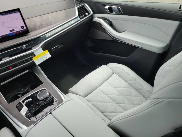 Used 2026 Gray BMW xDrive40i image 15