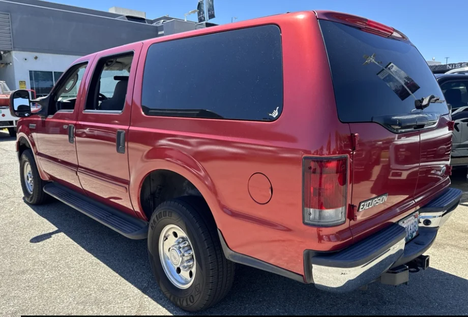 Used 2005 Red Ford XLT image 4