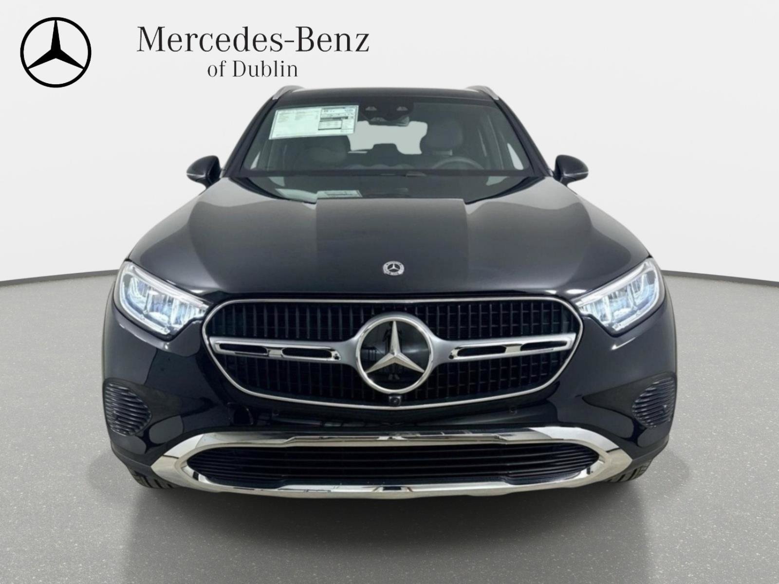 Used 2026  Mercedes-Benz GLC 300 image 2