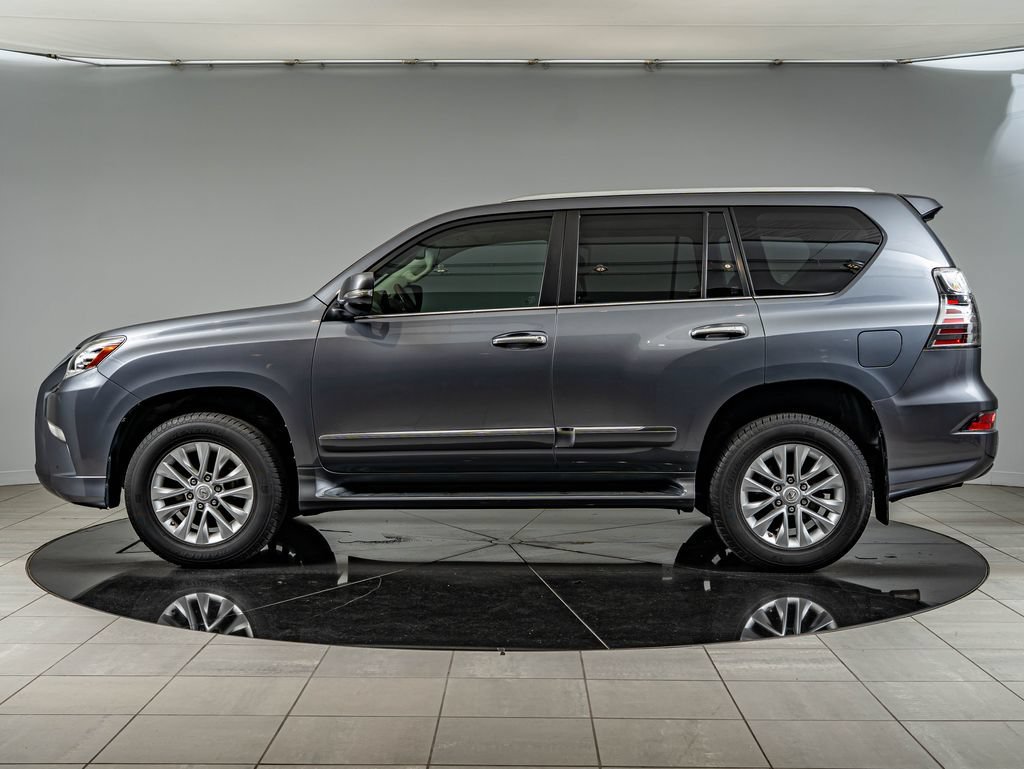 Used 2016 Nebula Gray Pearl Lexus 460 image 8