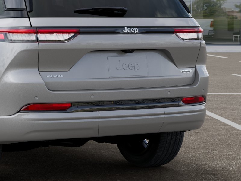 New 2026 Silver Zynith Exterior Paint Jeep Summit image 65
