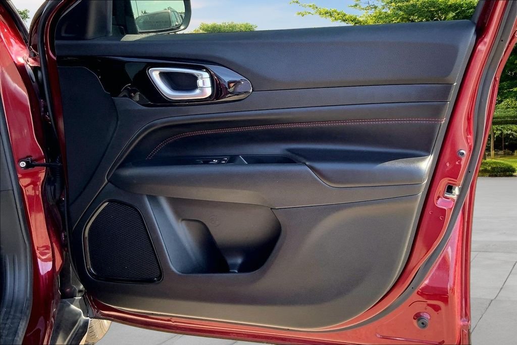 Used 2022 Red Jeep Trailhawk image 27