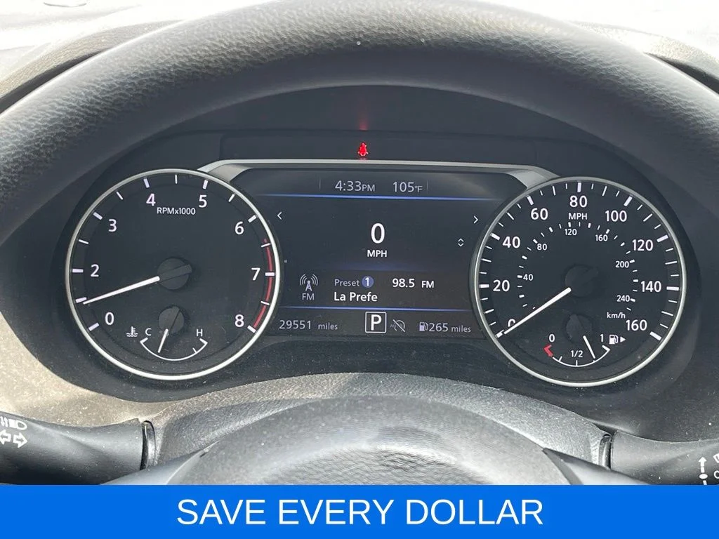 Used 2024  Nissan SV image 7