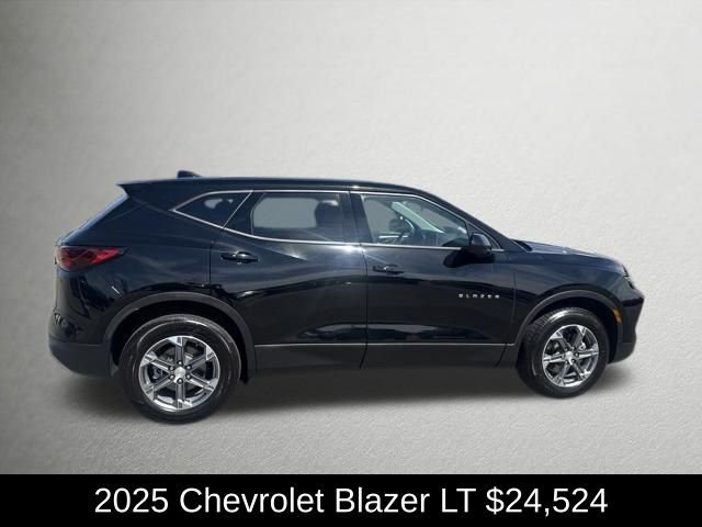 Used 2025 Black Chevrolet LT image 6