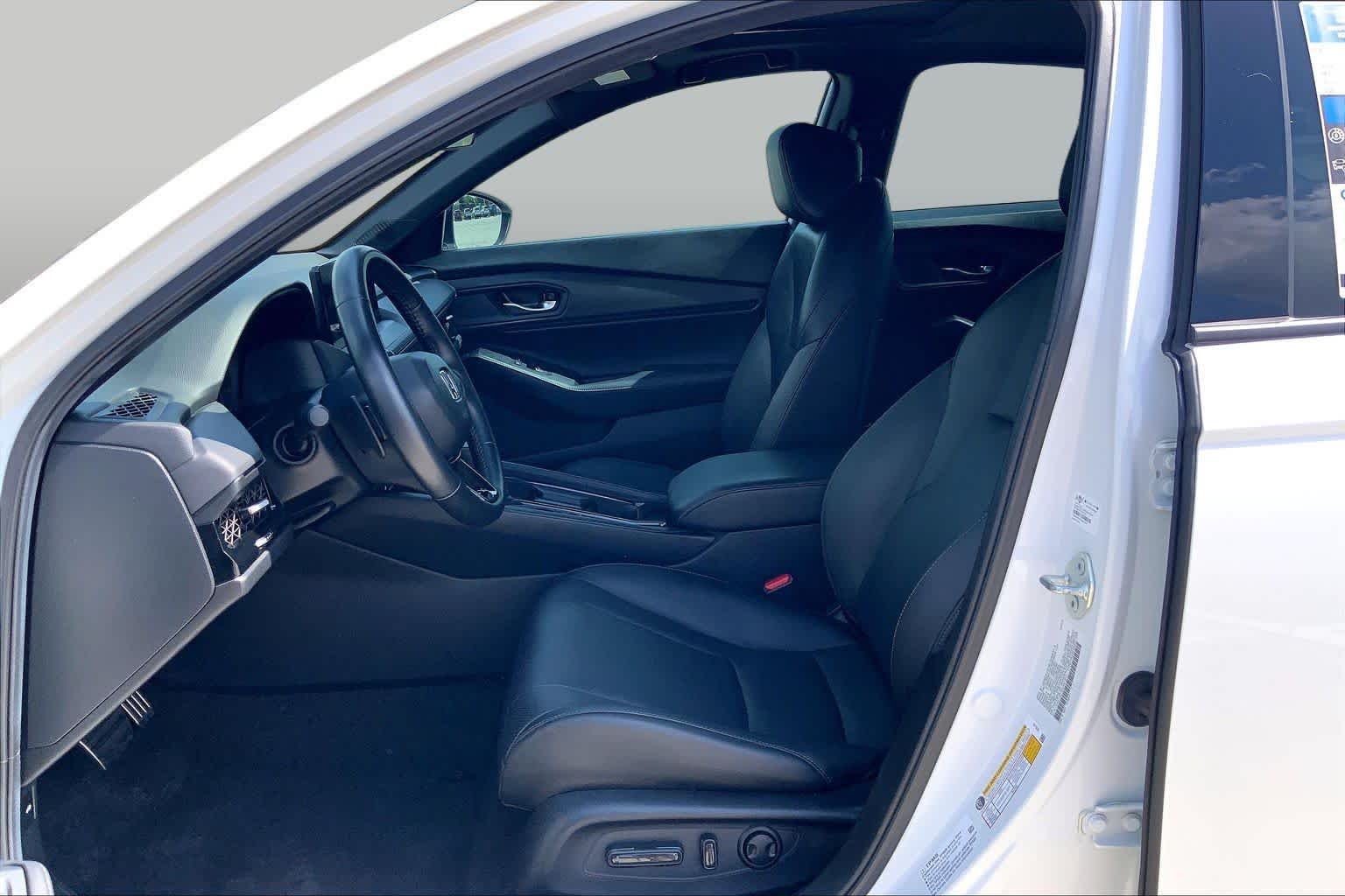 Used 2025 Platinum White Pearl Honda Sport-L image 8