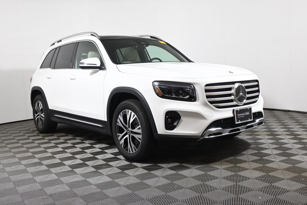 Used 2026 Polar White Mercedes-Benz GLB 250 image 9