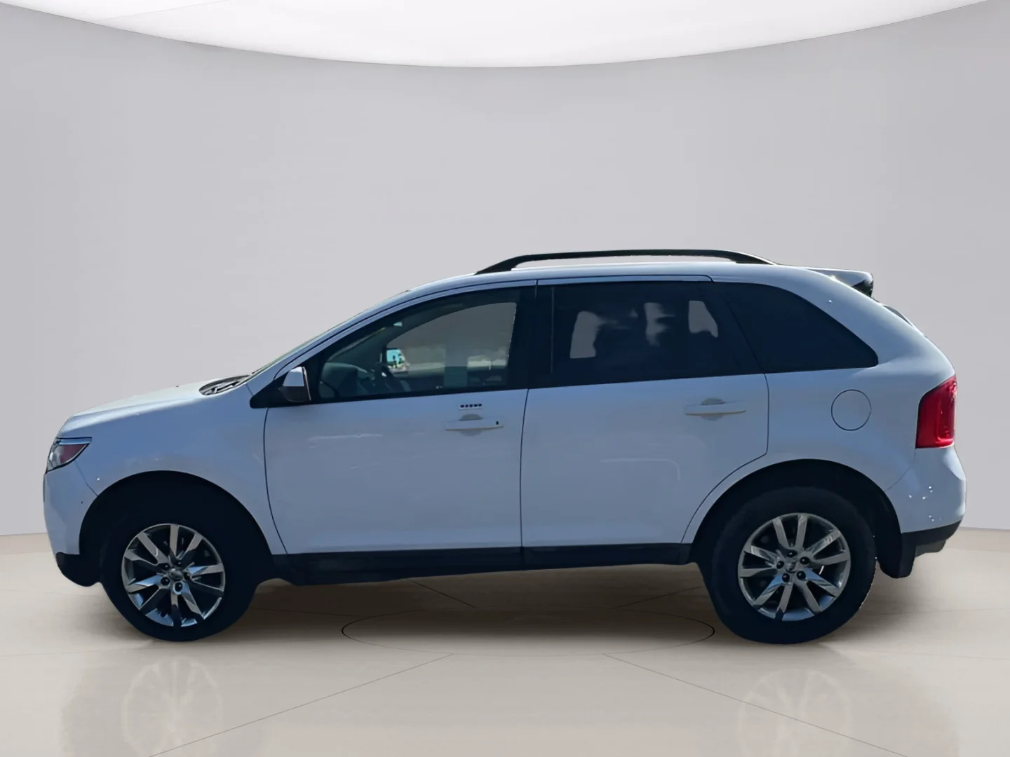 Used 2014 White Ford SEL FWD image 5