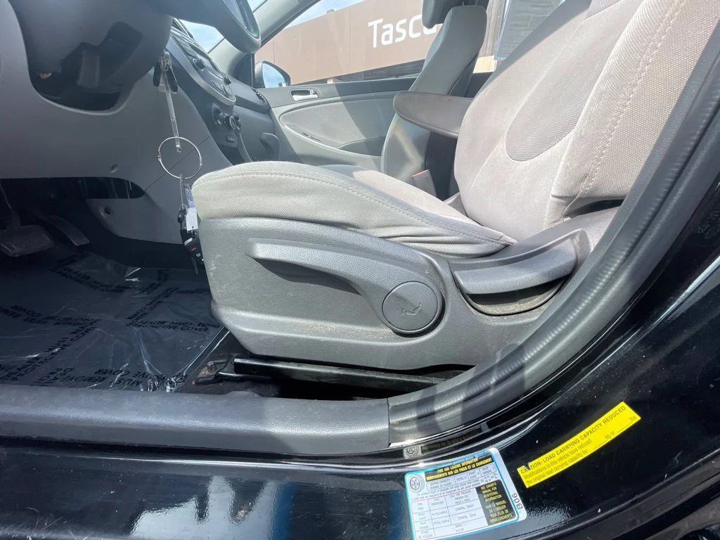 Used 2013 Black Hyundai GLS image 26