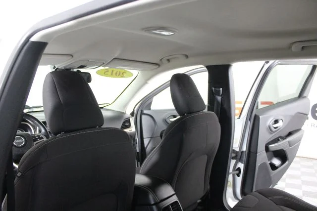Used 2015 White Jeep Latitude image 21