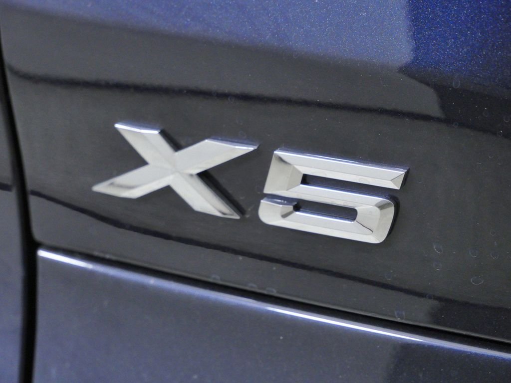 Used 2026 Carbon Black Metallic BMW xDrive50e image 14