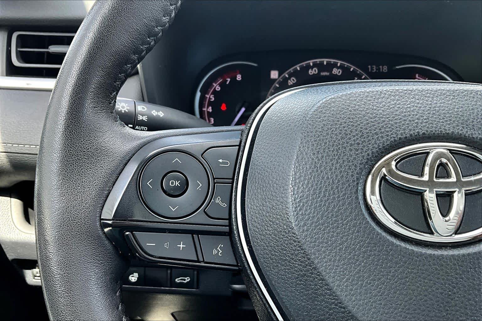 2023 Toyota RAV4 XLE - Photo 23