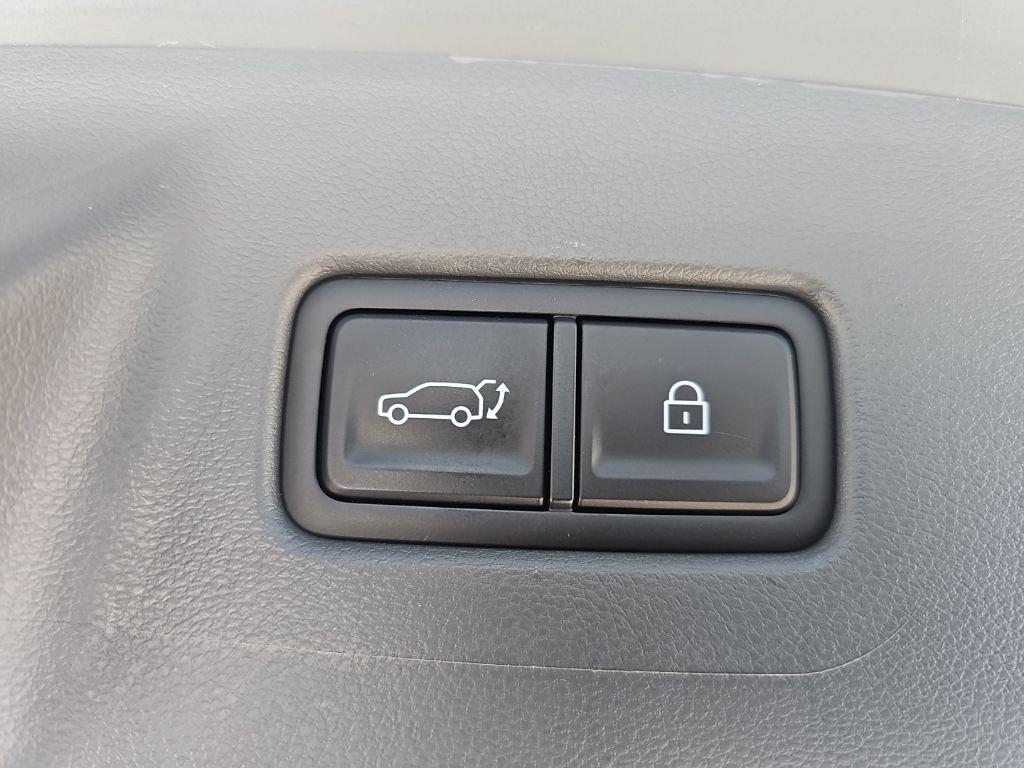 2025 Hyundai Santa Fe SE - Photo 40