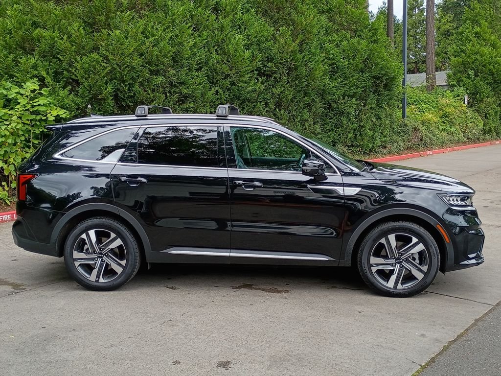Used 2023 Aurora Black Kia EX image 3