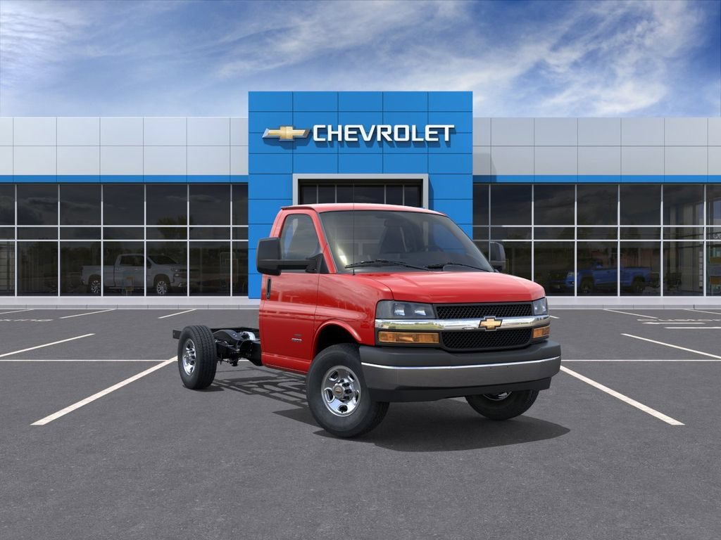 2026 Chevrolet Express Cutaway Base