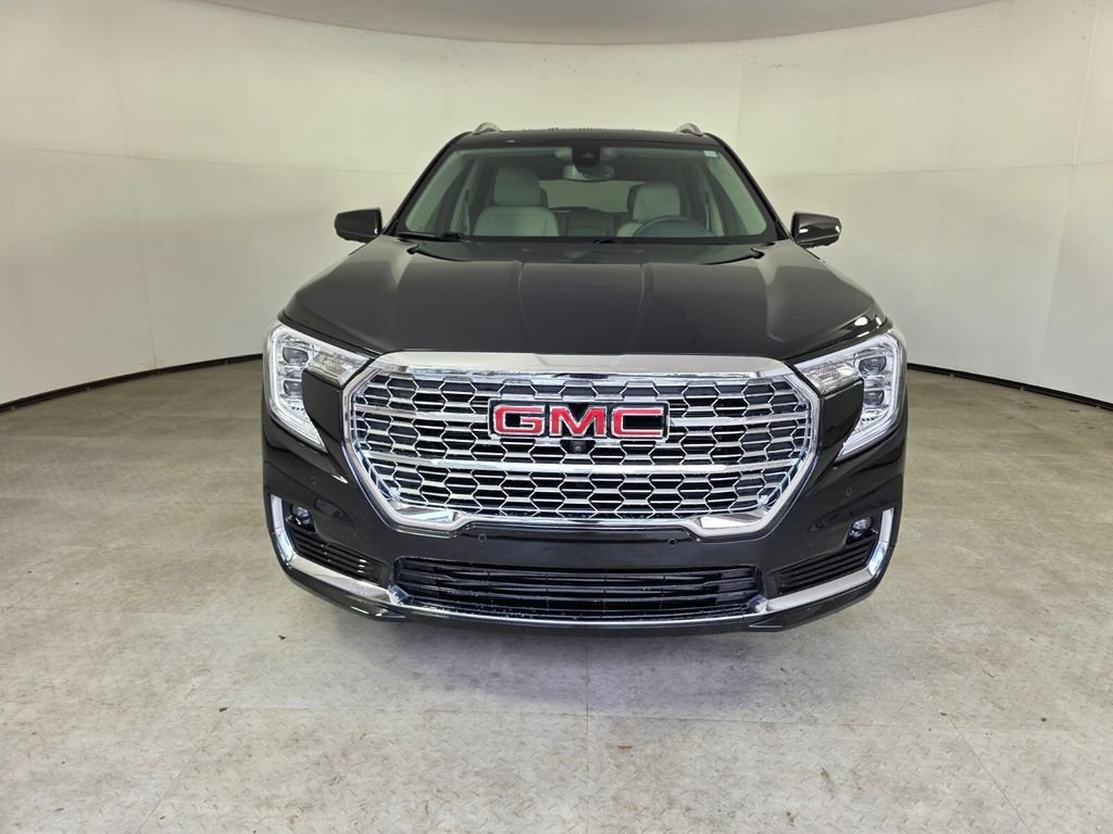 Used 2024 Black GMC Denali image 2