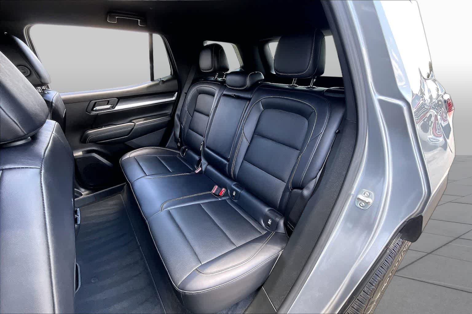 Used 2026 Sterling Metallic GMC AWD Elevation image 19