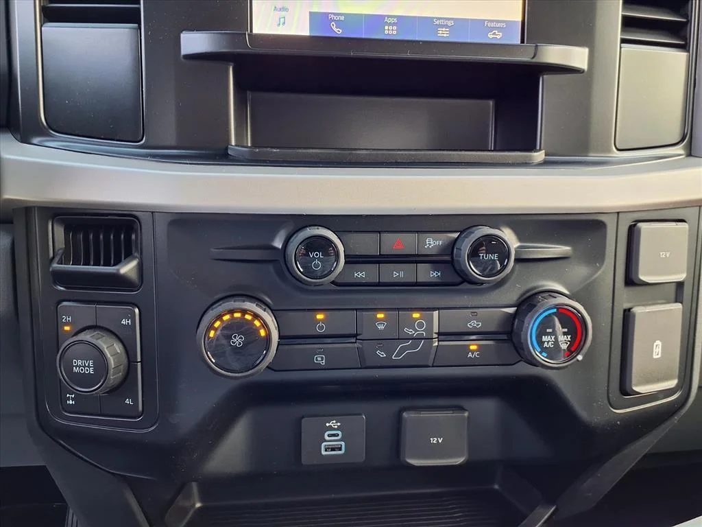 2026 Ford F-250 Super Duty XL - Photo 9