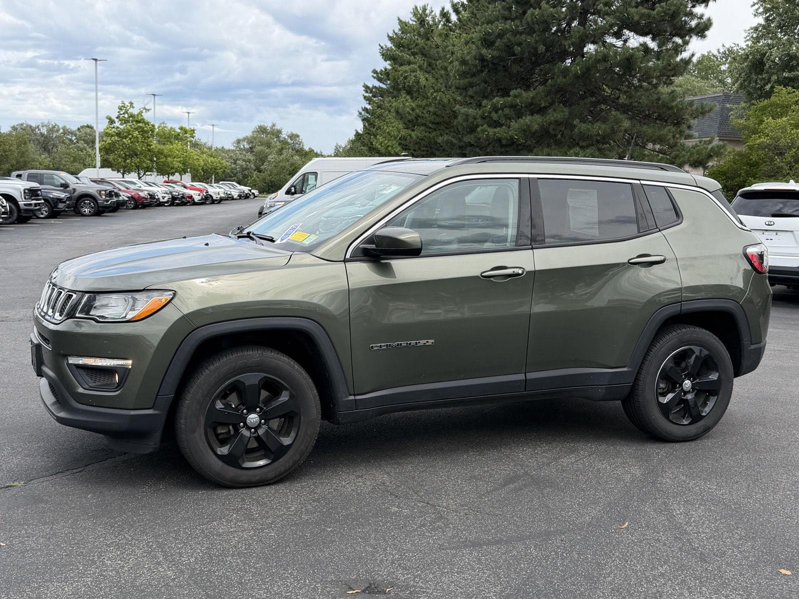 Used 2021 Olive Green Pearlcoat Jeep Latitude image 2