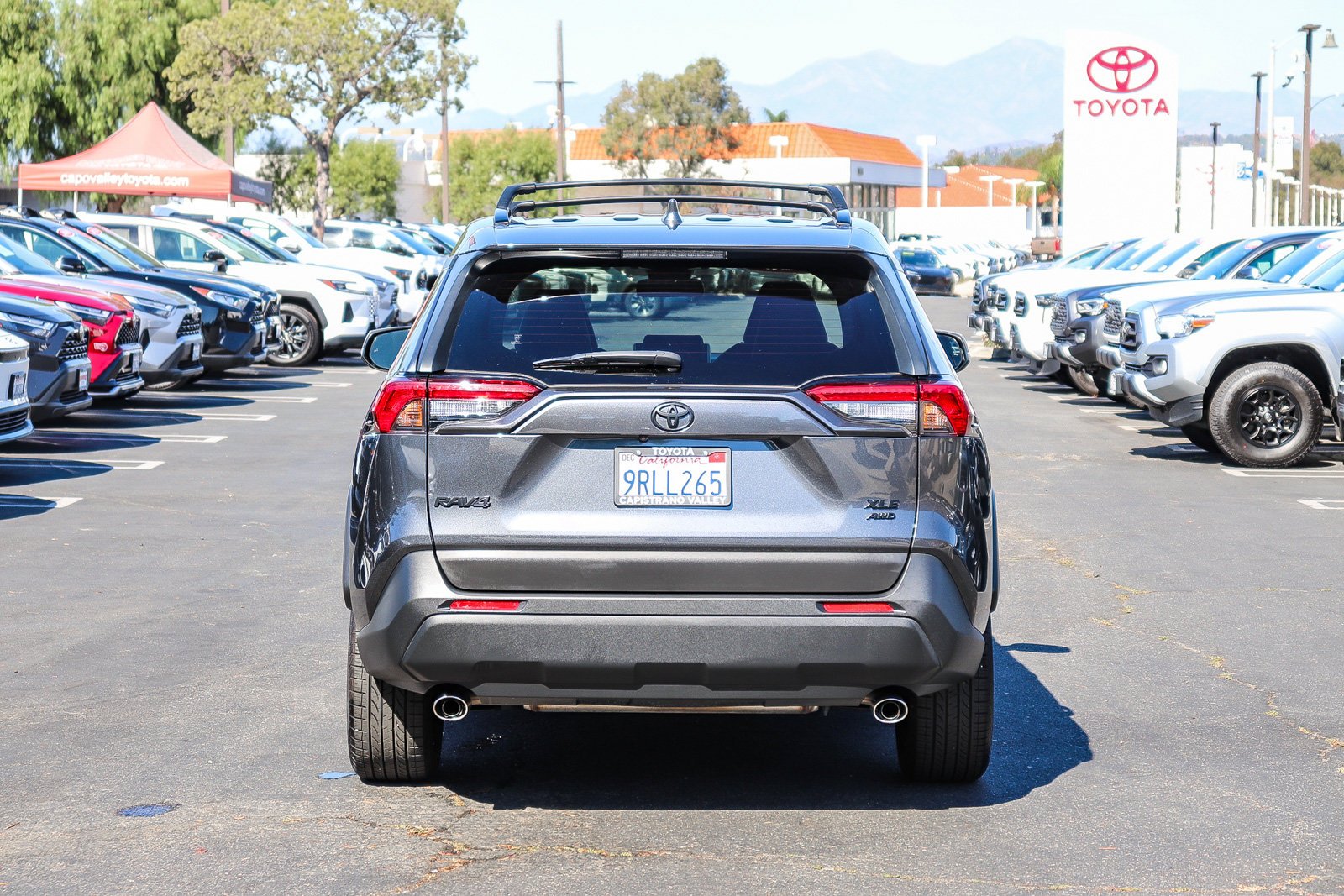 Certified Used 2025  Toyota XLE Premium image 8