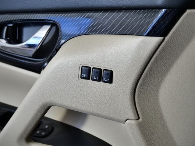 Certified Used 2020 Red Nissan SL image 28