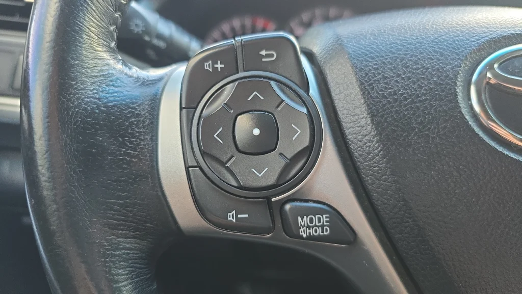 Used 2014 Gray Toyota SE image 13