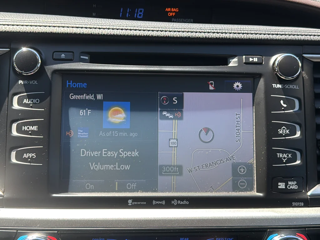 Used 2016 Gray Toyota XLE V6 image 17