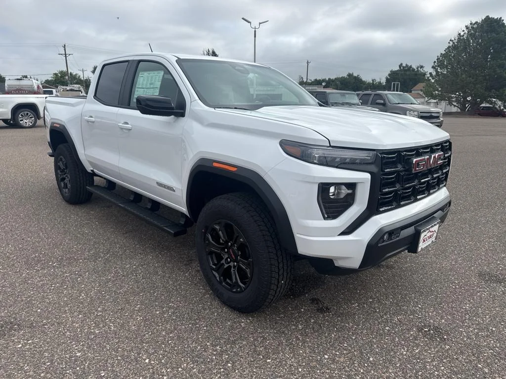 New 2025 Summit White GMC Elevation image 4