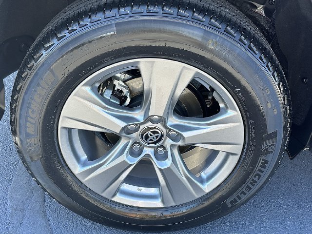 Used 2025 Red Toyota XLE image 10
