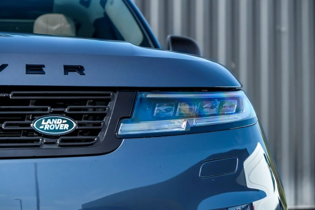 New 2027 Varesine Blue Land Rover Dynamic SE image 6