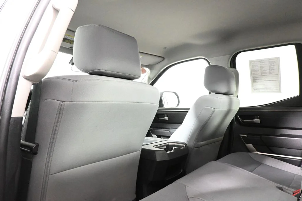 Used 2023  Toyota SR5 image 29