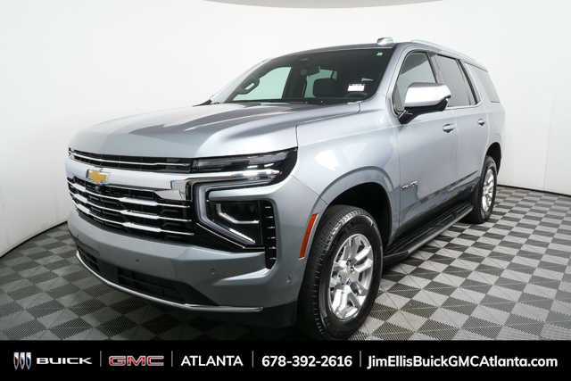 Used 2025 Sterling Gray Metallic Chevrolet LT image 29