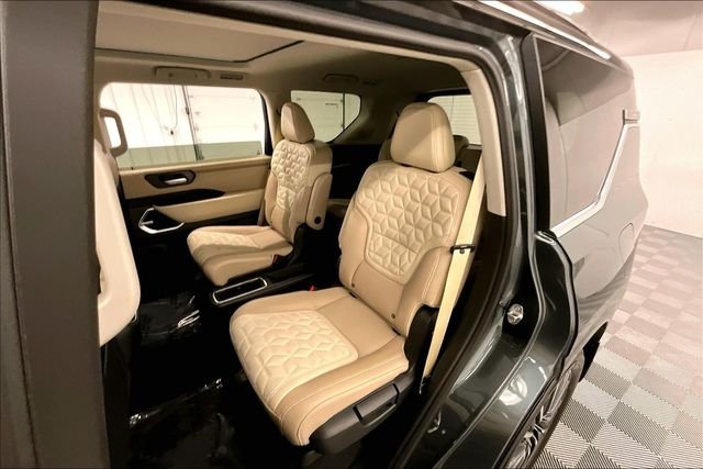 New 2026 Alpine Metallic/Super Blk Nissan Platinum Reserve image 11