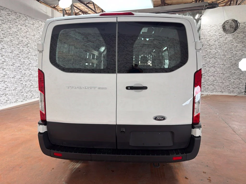 Used 2025 Oxford White Ford Base image 6