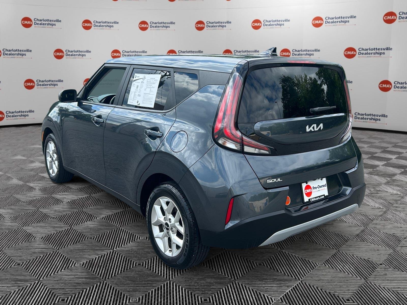 Used 2023 Gravity Gray Kia LX image 3