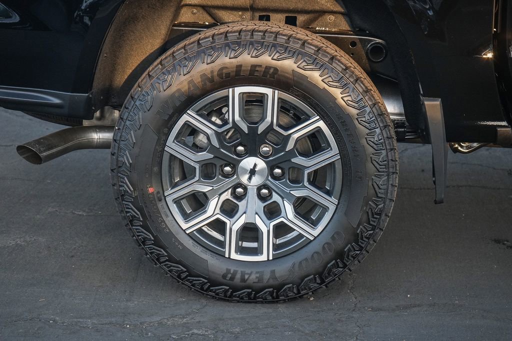 2026 Chevrolet Colorado Z71 - Photo 11