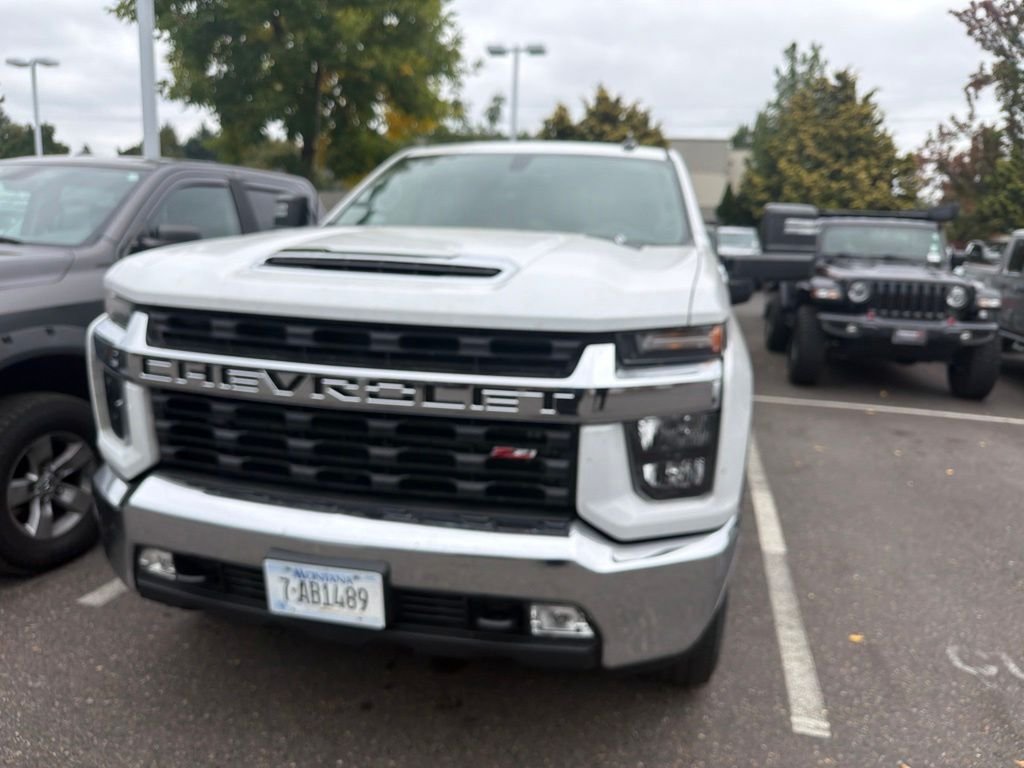 Used 2022 Summit White Chevrolet LT image 2