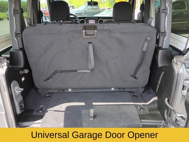 Used 2020 Gray Jeep Sport S image 21