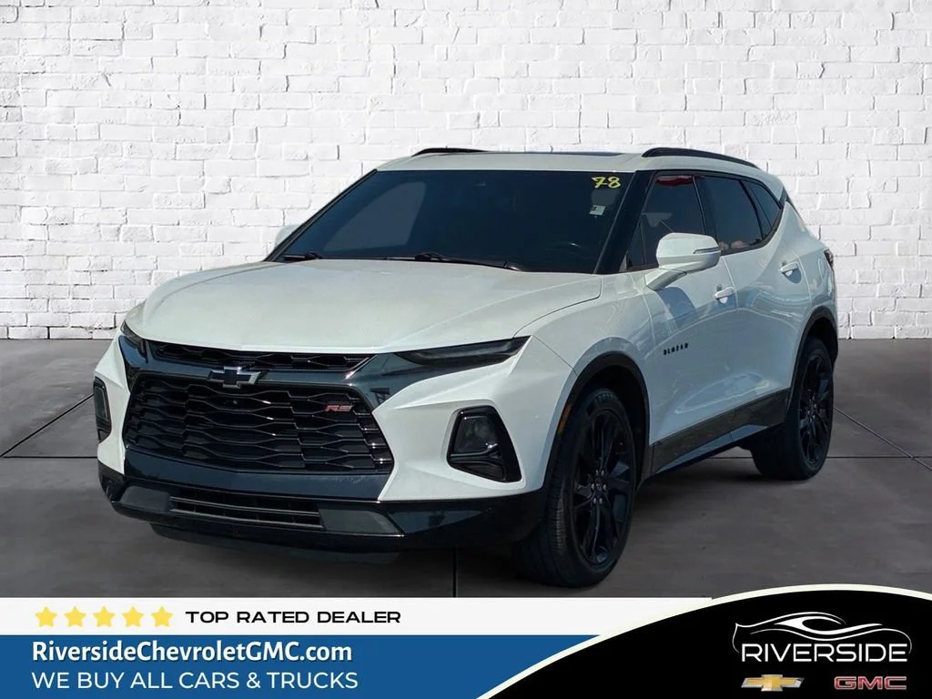 Used 2020 IRIDESCENT PEARL TRICOAT Chevrolet RS image 1
