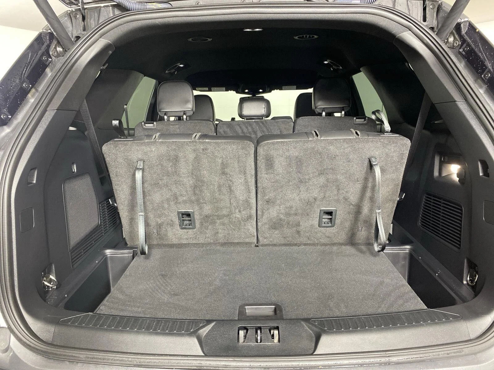Used 2023 Carbonized Gray Ford ST-Line image 13