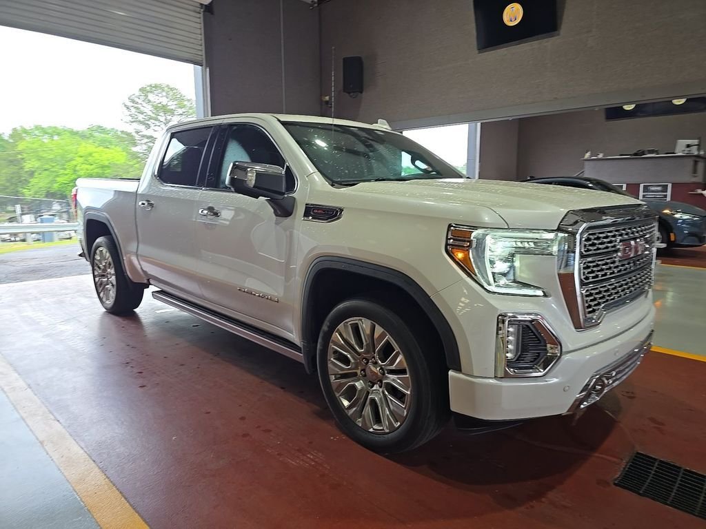 2020 GMC Sierra 4WD Crew Cab Short Box Denali's photo