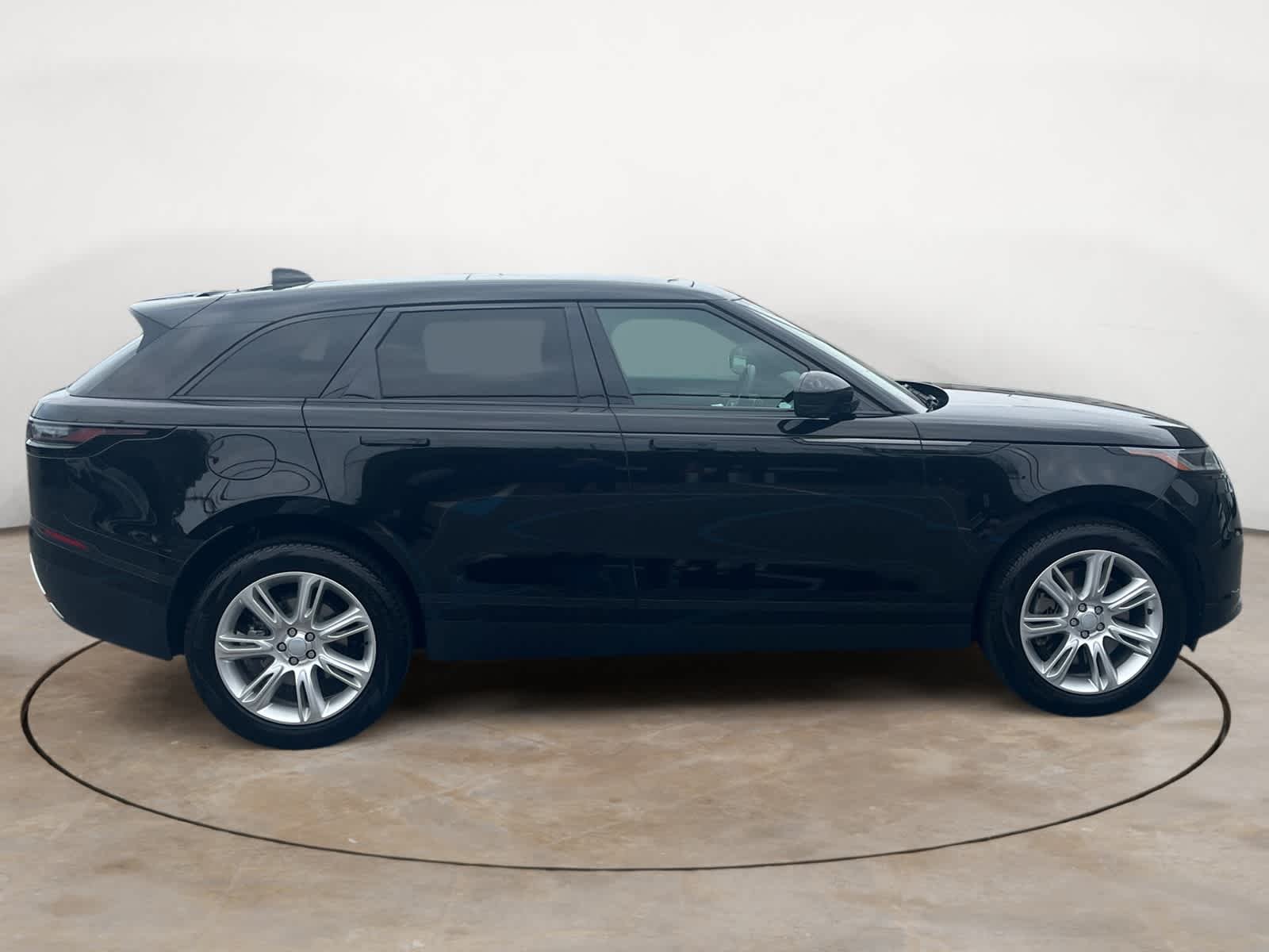 Certified Used 2026 Santorini Black Metallic Land Rover S image 6