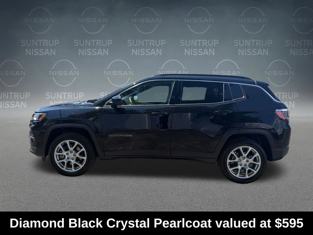 Used 2024 Black Jeep Latitude Lux image 2