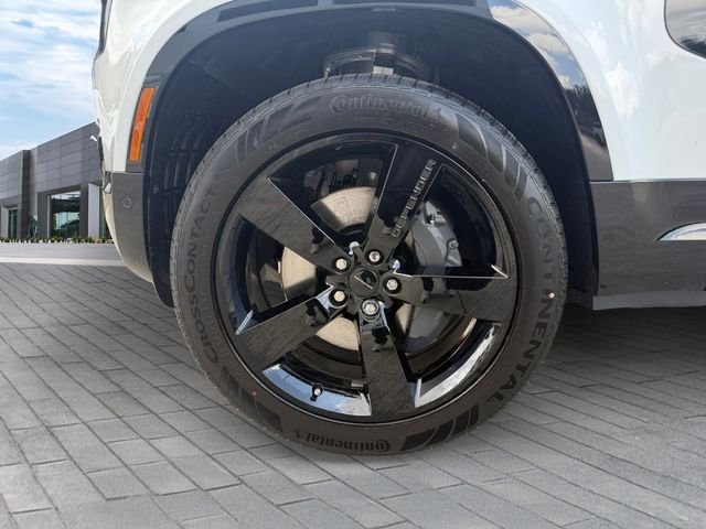 New 2026 Fuji White LAND ROVER X-Dynamic SE image 9