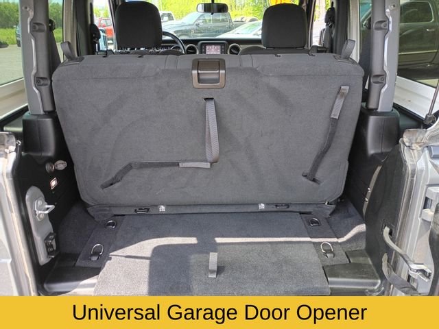 Used 2020 Gray Jeep Sport S image 21